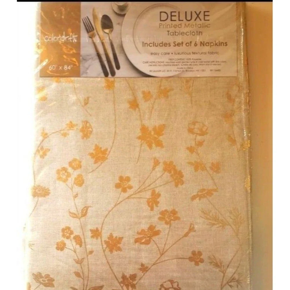 NWT Colordrift Deluxe Gold Metallic Leaf Floral Tablecloth & 6 Napkins Set